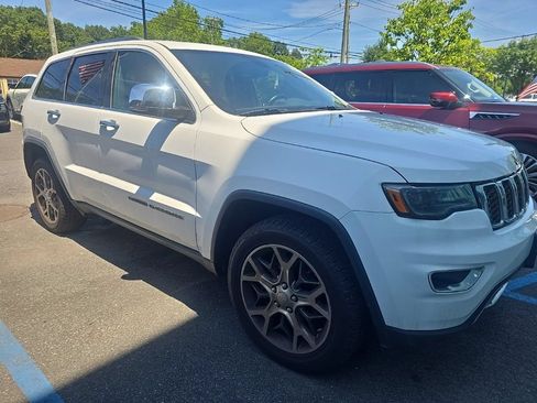 Used 2019 Jeep Grand Cherokee Limited w/ Luxury Group II AWD/4WD image 14