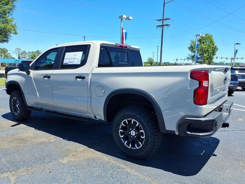 New 2026 Chevrolet Silverado 1500 ZR2 AWD/4WD image 5