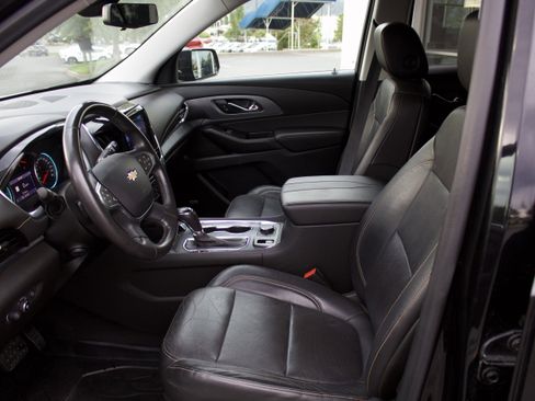 Used 2020 Chevrolet Traverse Premier image 12