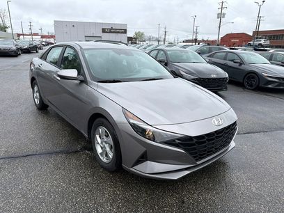 Used 2023 Hyundai Elantra SE