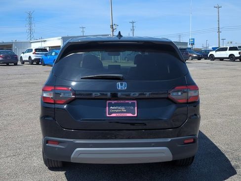 Used 2023 Honda Pilot EX-L image 6