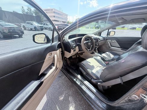 Used 2013 Honda Civic LX image 9