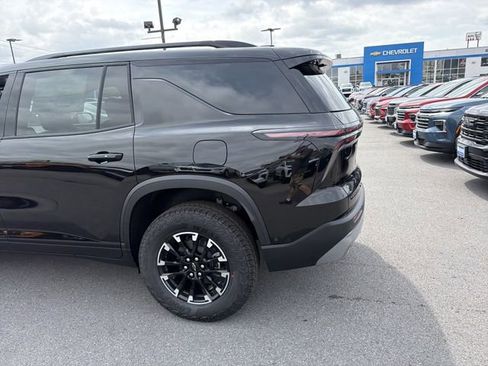 New 2026 Chevrolet Traverse Z71 w/ Enhanced Driving Package AWD/4WD image 9