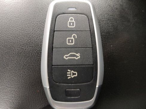 Used 2019 Jeep Grand Cherokee Altitude RWD image 32
