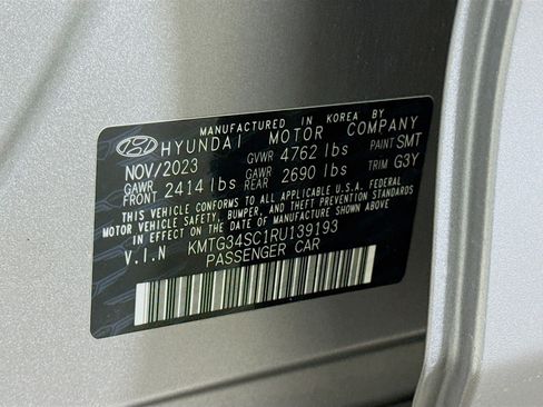 Used 2024 Genesis G70 2.5T w/ Sport Prestige Package image 40