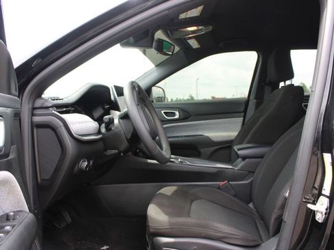 Used 2024 Jeep Compass Sport AWD/4WD image 13