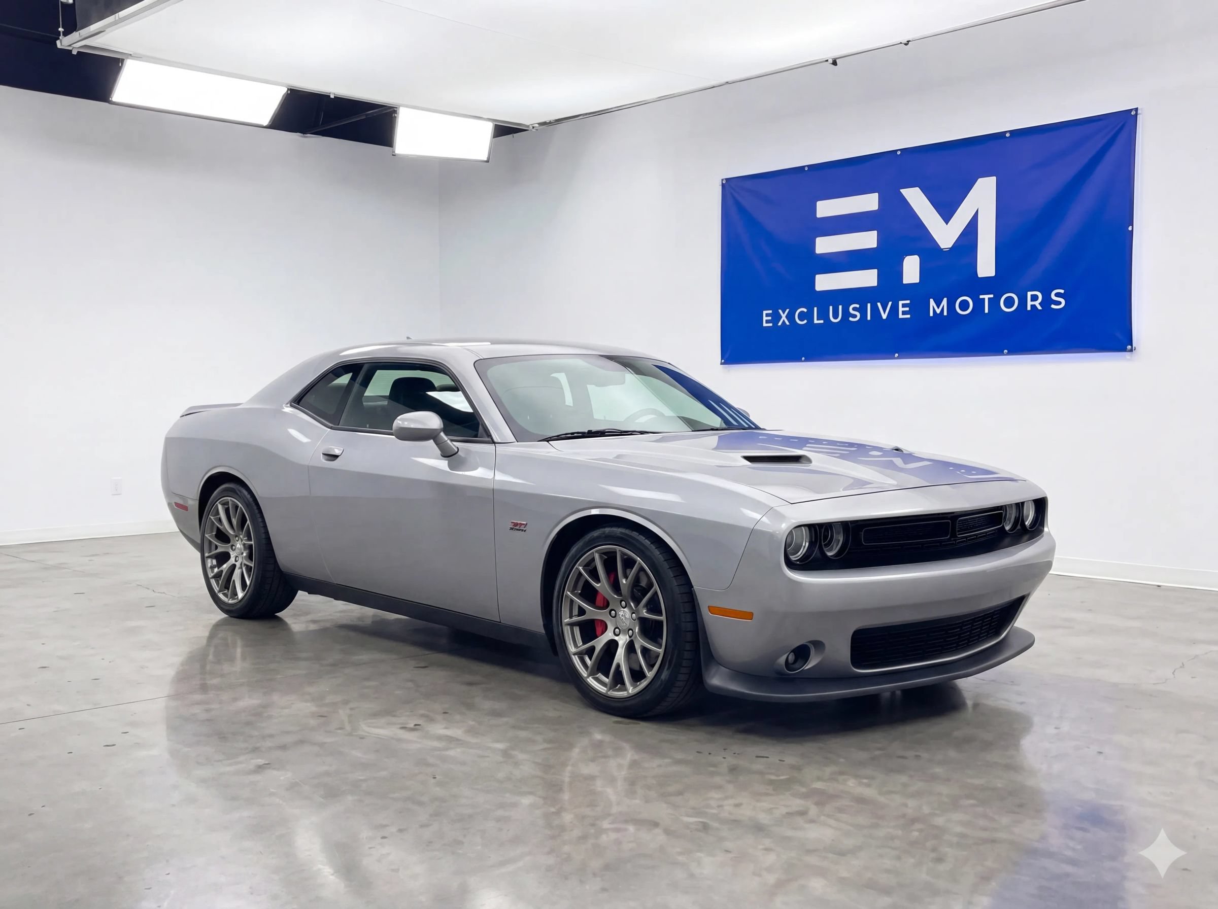 Used 2016 Dodge Challenger SRT w/ Technology Group RWD image 1