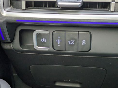 Used 2025 Hyundai Santa Fe Limited image 33