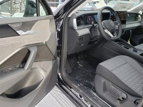 New 2026 Volkswagen Tiguan S image 6