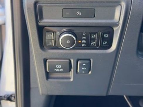 Certified 2025 Ford F150 Raptor AWD/4WD image 8