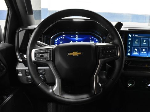 Used 2024 Chevrolet Silverado 1500 LT AWD/4WD image 10