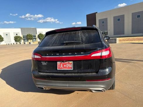 Used 2018 Lincoln MKX Reserve w/ Driver Assistance Package FWD image 6