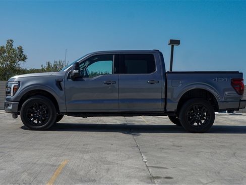 Used 2024 Ford F150 Platinum image 5