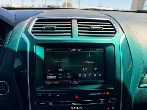 Used 2016 Ford Explorer Platinum AWD/4WD image 12