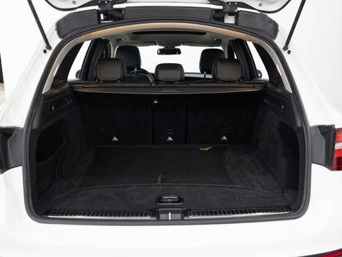 Used 2019 Mercedes-Benz GLC 300 4MATIC image 22