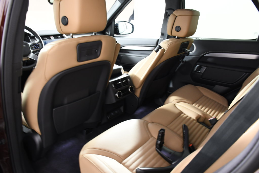 Certified 2026 Land Rover Discovery Limited Edition AWD/4WD image 27