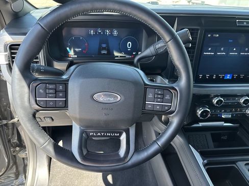 Used 2026 Ford F250 Platinum AWD/4WD image 15