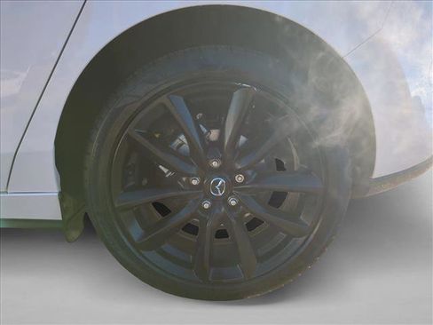 Used 2022 MAZDA MAZDA3 s image 23