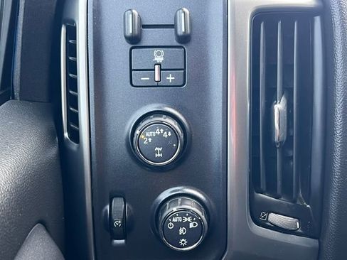 Used 2018 Chevrolet Silverado 1500 LT w/ All Star Edition AWD/4WD image 18