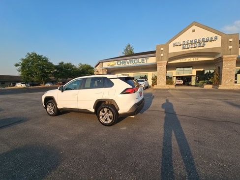 Used 2023 Toyota RAV4 LE image 67