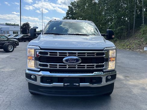New 2025 Ford F350 XLT w/ 360-Degree Camera Package image 13