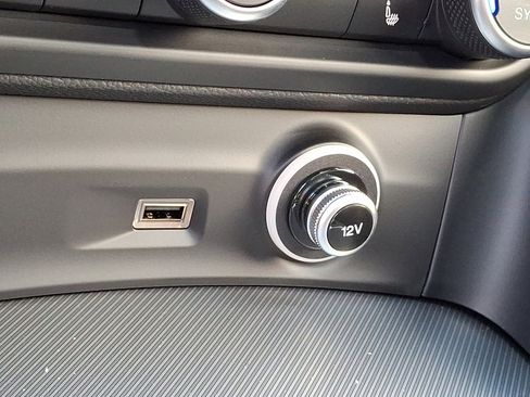 New 2025 Alfa Romeo Stelvio Sprint image 17