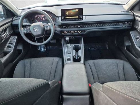 Used 2023 Honda Accord EX image 17