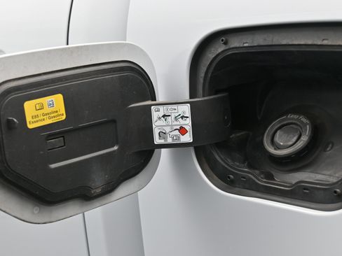 Used 2021 Ford F150 Lariat w/ Equipment Group 502A High image 12