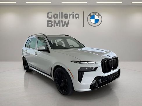 Used 2026 BMW X7 xDrive40i AWD/4WD image 8