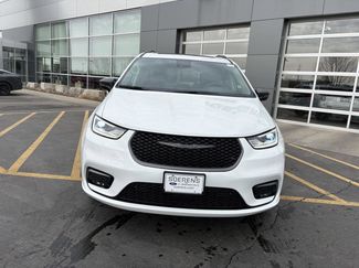 Used 2024 Chrysler Pacifica Touring-L w/ Road Tripper Package video 2