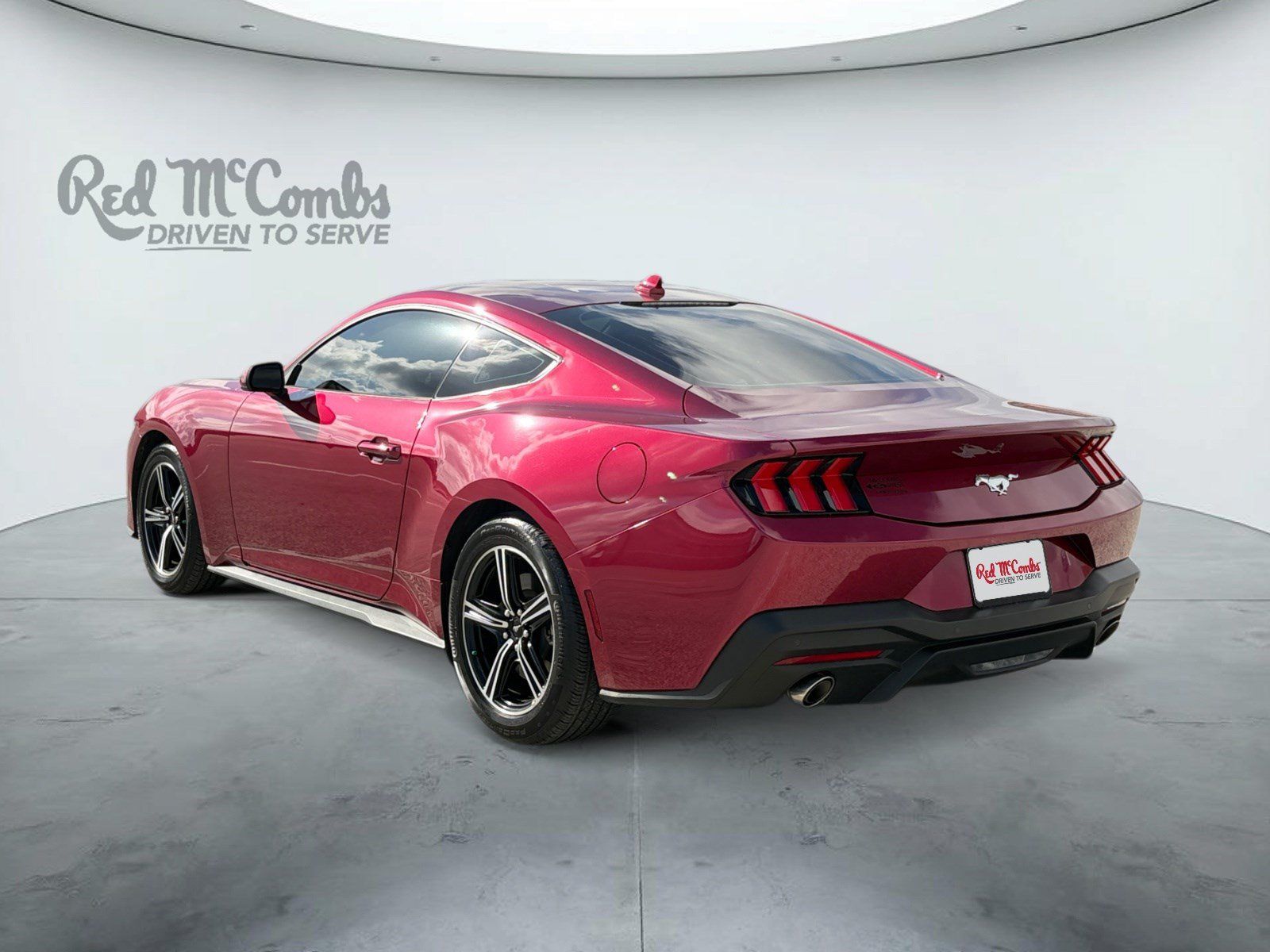 Used 2025 Ford Mustang Coupe RWD image 7