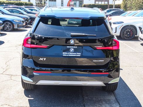 New 2026 BMW X1 xDrive28i w/ Convenience Package AWD/4WD image 9