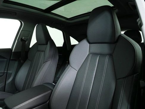 New 2026 Audi Q5 Prestige image 5