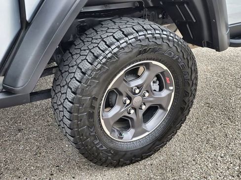 Used 2023 Jeep Gladiator Rubicon w/ LED Lighting Group AWD/4WD image 10
