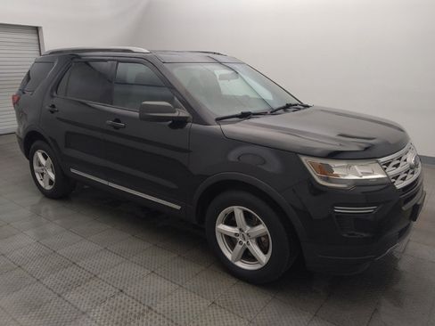 Used 2019 Ford Explorer XLT FWD image 11