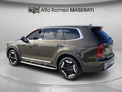 Used 2023 Kia Telluride S w/ S Sunroof Package image 7