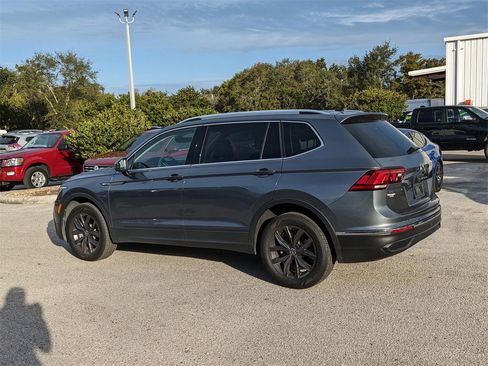 Used 2022 Volkswagen Tiguan SE image 5