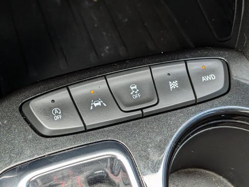 Certified 2023 Chevrolet TrailBlazer RS w/ Sun and Liftgate Package AWD/4WD image 21