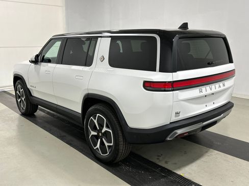 Used 2024 Rivian R1S Adventure AWD/4WD image 3