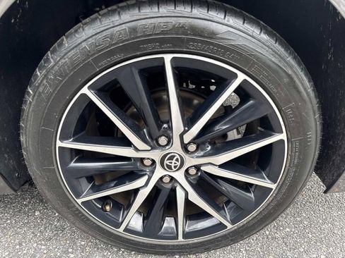 Used 2022 Toyota Camry SE image 31