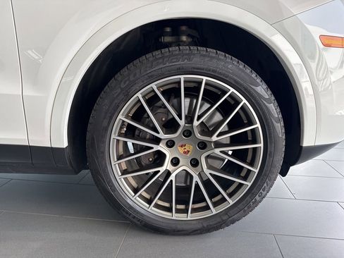 Used 2023 Porsche Cayenne Platinum Edition AWD/4WD image 55