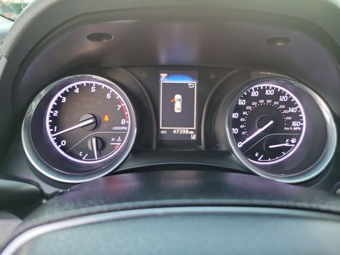 Used 2019 Toyota Camry LE image 9