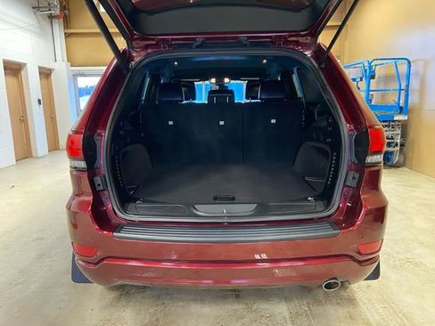 Used 2019 Jeep Grand Cherokee Altitude image 17