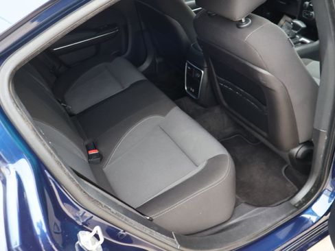 Used 2016 Dodge Charger SE RWD image 17