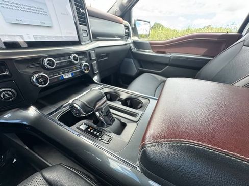 Used 2021 Ford F150 Lariat RWD image 10