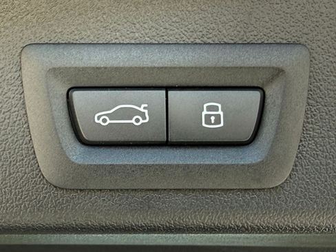 New 2026 BMW X5 xDrive50e AWD/4WD image 17