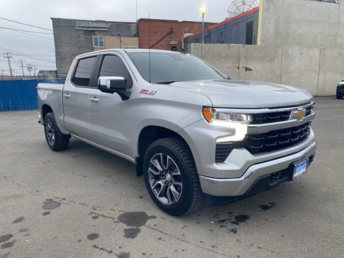 Used 2022 Chevrolet Silverado 1500 LT image 11