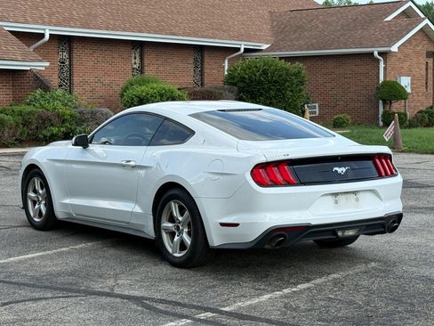 Used 2018 Ford Mustang Coupe RWD image 5