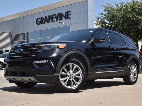 Certified 2023 Ford Explorer XLT w/ Equipment Group 202A AWD/4WD image 2
