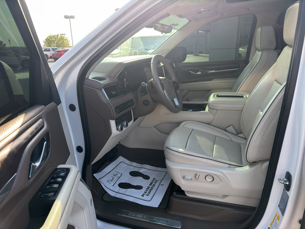 Used 2021 GMC Yukon Denali w/ Denali Premium Package AWD/4WD image 10